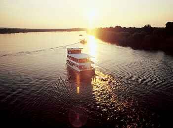 The Royal Livingstone: Die Africa Queen The Royal Livingstone: Die Africa Queen