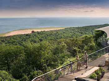 Bumi Hills Safari Lodge: Aussichtsplattform Bumi Hills Safari Lodge: Aussichtsplattform