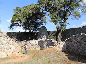 Great Zimbabwe: Im Inneren der Eastern Enclosure Great Zimbabwe: Im Inneren der Eastern Enclosure