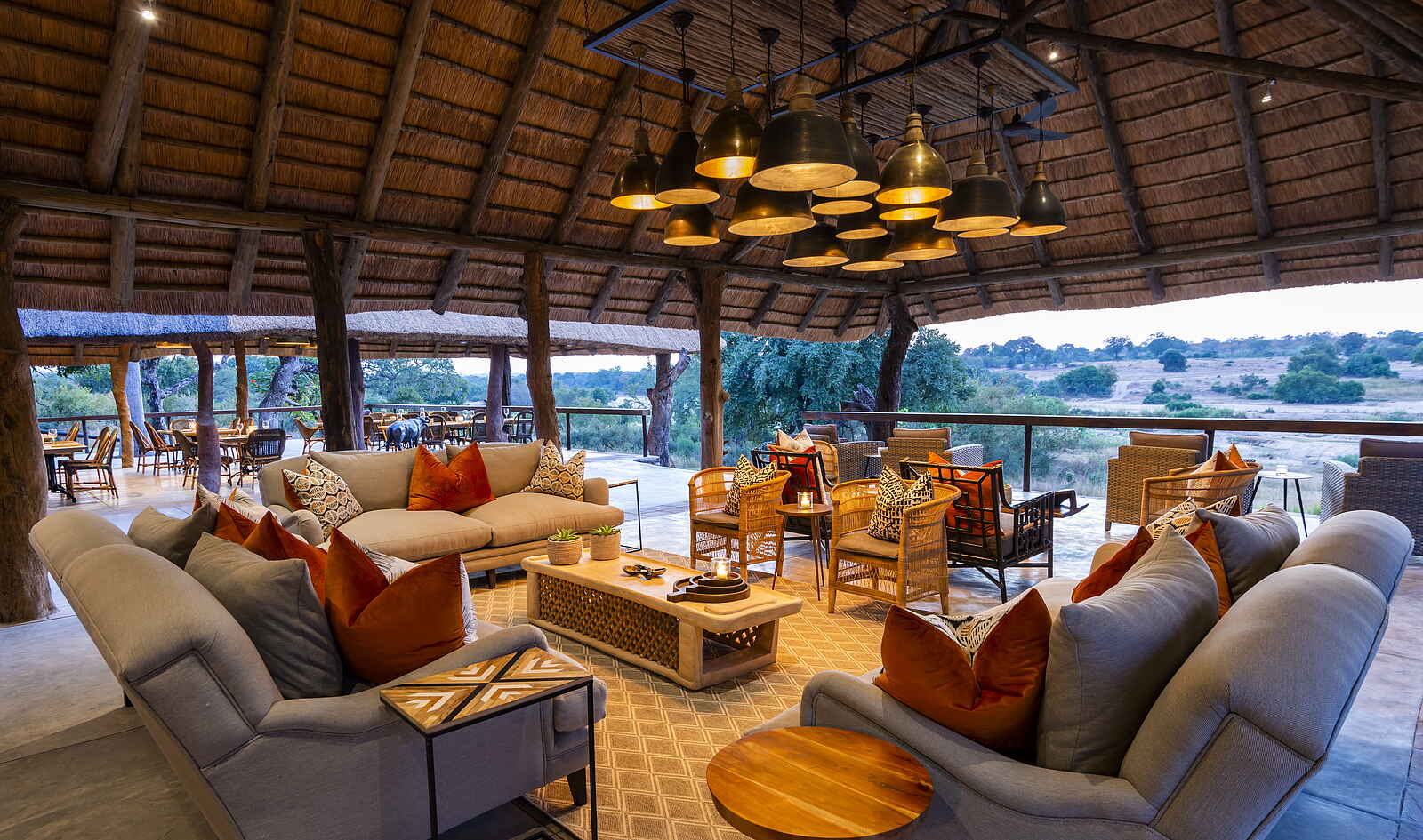 Inyati Game Lodge: Schöne Lounge Inyati Game Lodge: Schöne Lounge