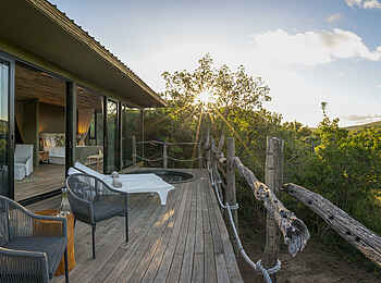 Bayethe Lodge: Die Veranda einer Suite Bayethe Lodge: Die Veranda einer Suite