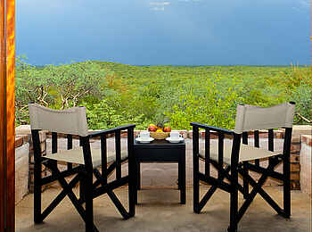 Etosha Safari Lodge: Terrasse Etosha Safari Lodge: Terrasse