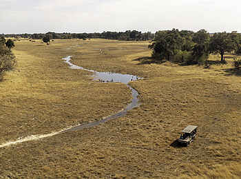 Kiri Camp: Auf Pirschfahrt Kiri Camp: Auf Pirschfahrt