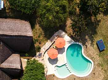 Nile Safari Lodge: Familien-Banda aus der Vogelperspektive Nile Safari Lodge: Familien-Banda aus der Vogelperspektive