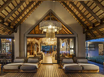 Simbavati Waterside Lodge: Das Foyer Simbavati Waterside Lodge: Das Foyer