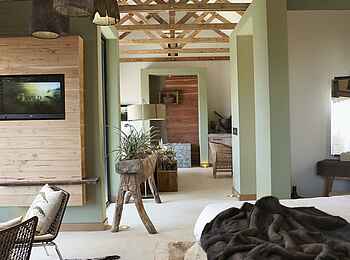 The Olive Exclusive: Caprivi - Suite mit Dachbalken