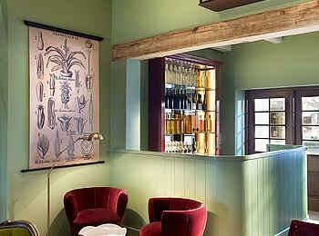 Babylonstoren: Bar mit Loungemöbeln