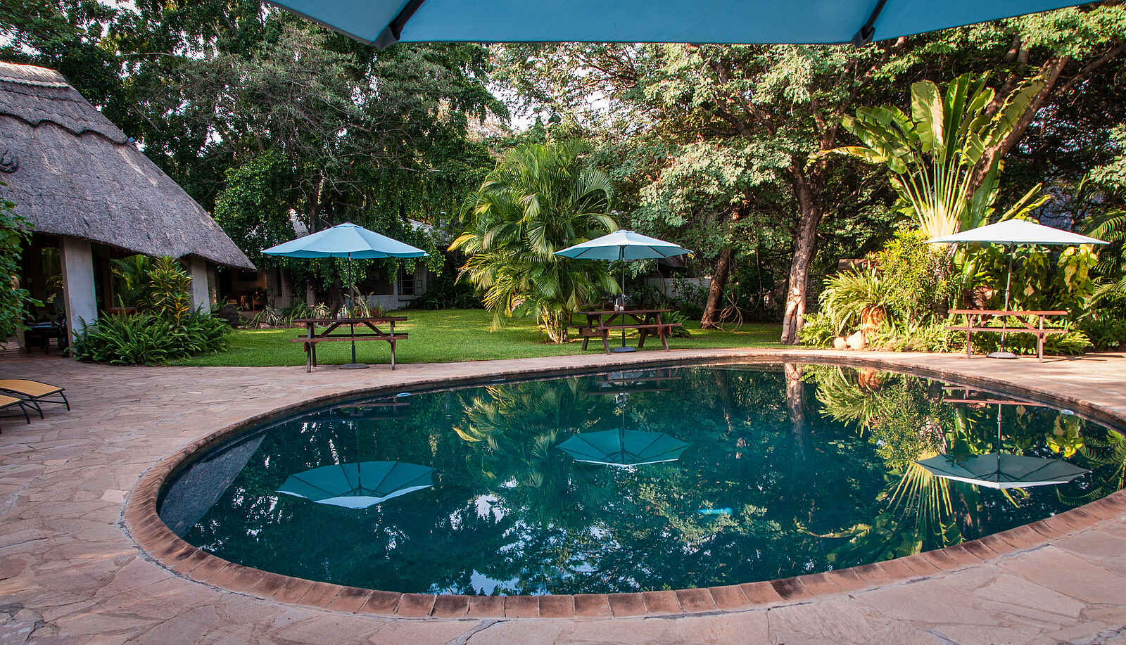 Bayete Guest Lodge: Am Pool Bayete Guest Lodge: Am Pool