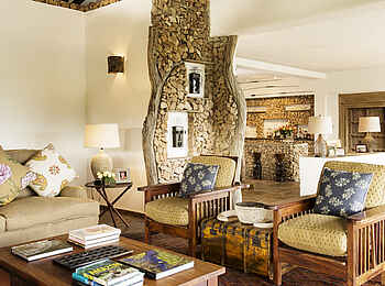 Beho Beho Camp: Bailey's Banda Lounge