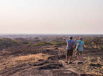 KaingU Safari Lodge: Auf einem Hügel im Nationalpark