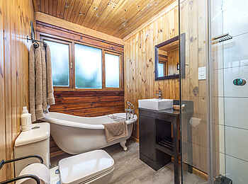 Kariega Main Lodge: Gästebad Kariega Main Lodge: Gästebad