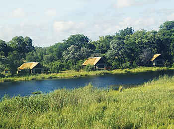 Lagoon Camp: Gästechalets an der Lagune Lagoon Camp: Gästechalets an der Lagune
