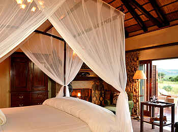 Mateya Safari Lodge: Blick auf Terrasse