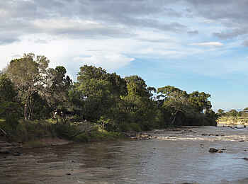 Serian The Original Camp: Lage am Mara River