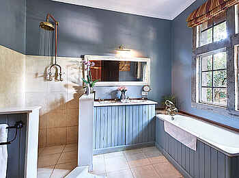 Giraffe Manor: Helen Superior Room Badezimmer Giraffe Manor: Helen Superior Room Badezimmer