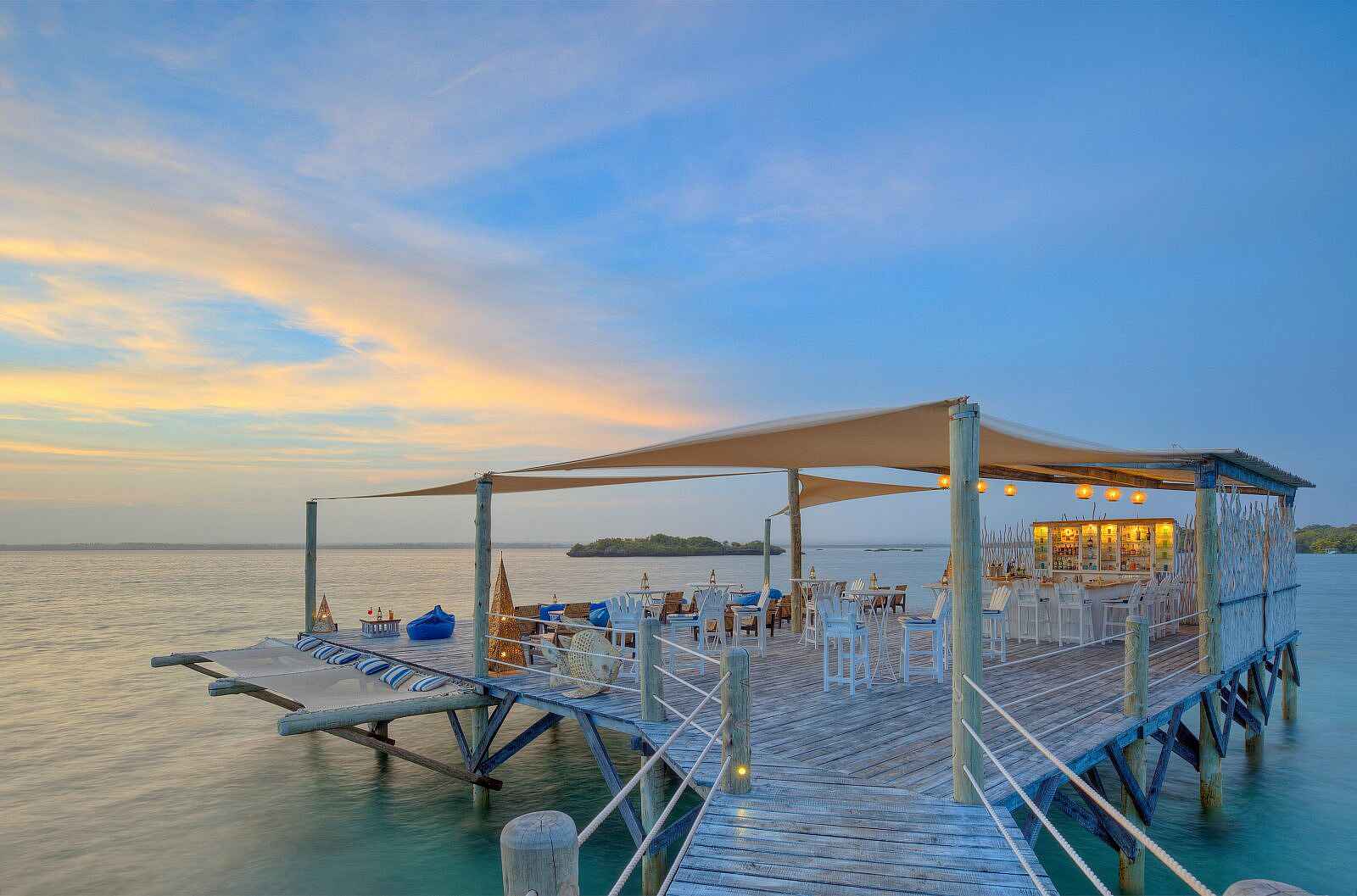 Chale Island: Mkoko Sunset Bar Chale Island: Mkoko Sunset Bar