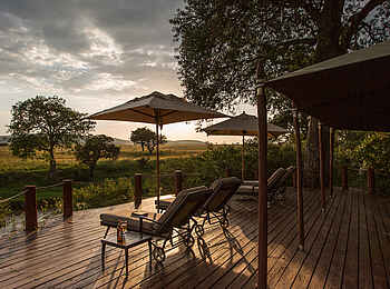 Sand River Masai Mara Camp: Veranda Sand River Masai Mara Camp: Veranda