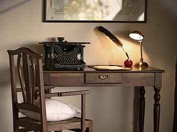 Saruni Mara Camp: Sekretär im Studierzimmer