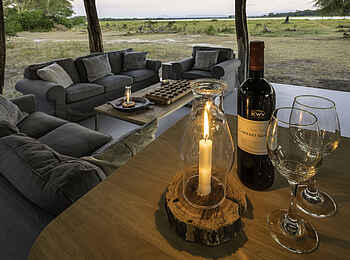 Kuthengo Camp: Kerze Kuthengo Camp: Kerze