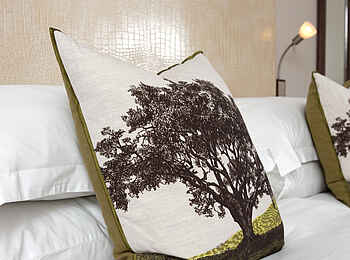 L'Avenir Country Lodge: Dekoratives Streukissen L'Avenir Country Lodge: Dekoratives Streukissen