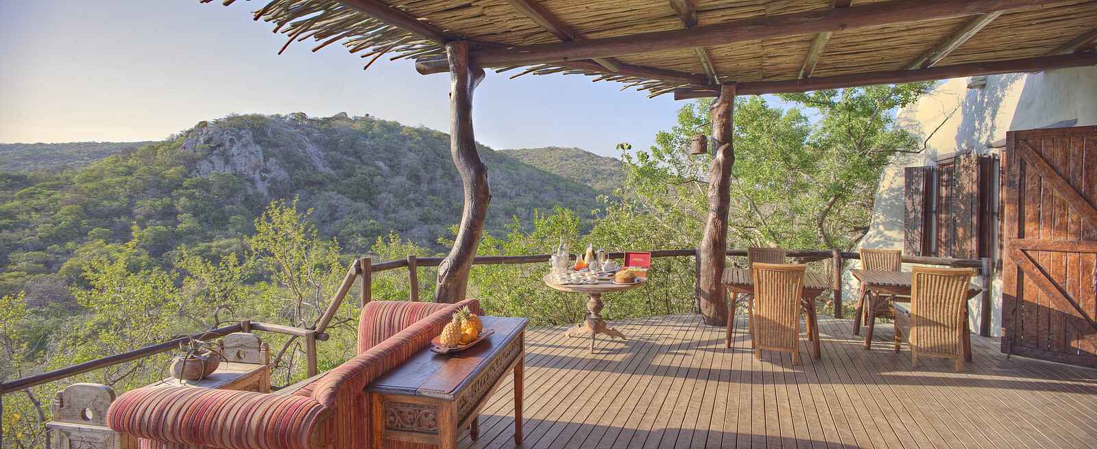 &Beyond Phinda Rock Lodge: Ausblick von der Terrasse &Beyond Phinda Rock Lodge: Ausblick von der Terrasse