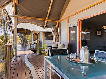 Chitabe Lediba Camp: Family Tent Terrasse