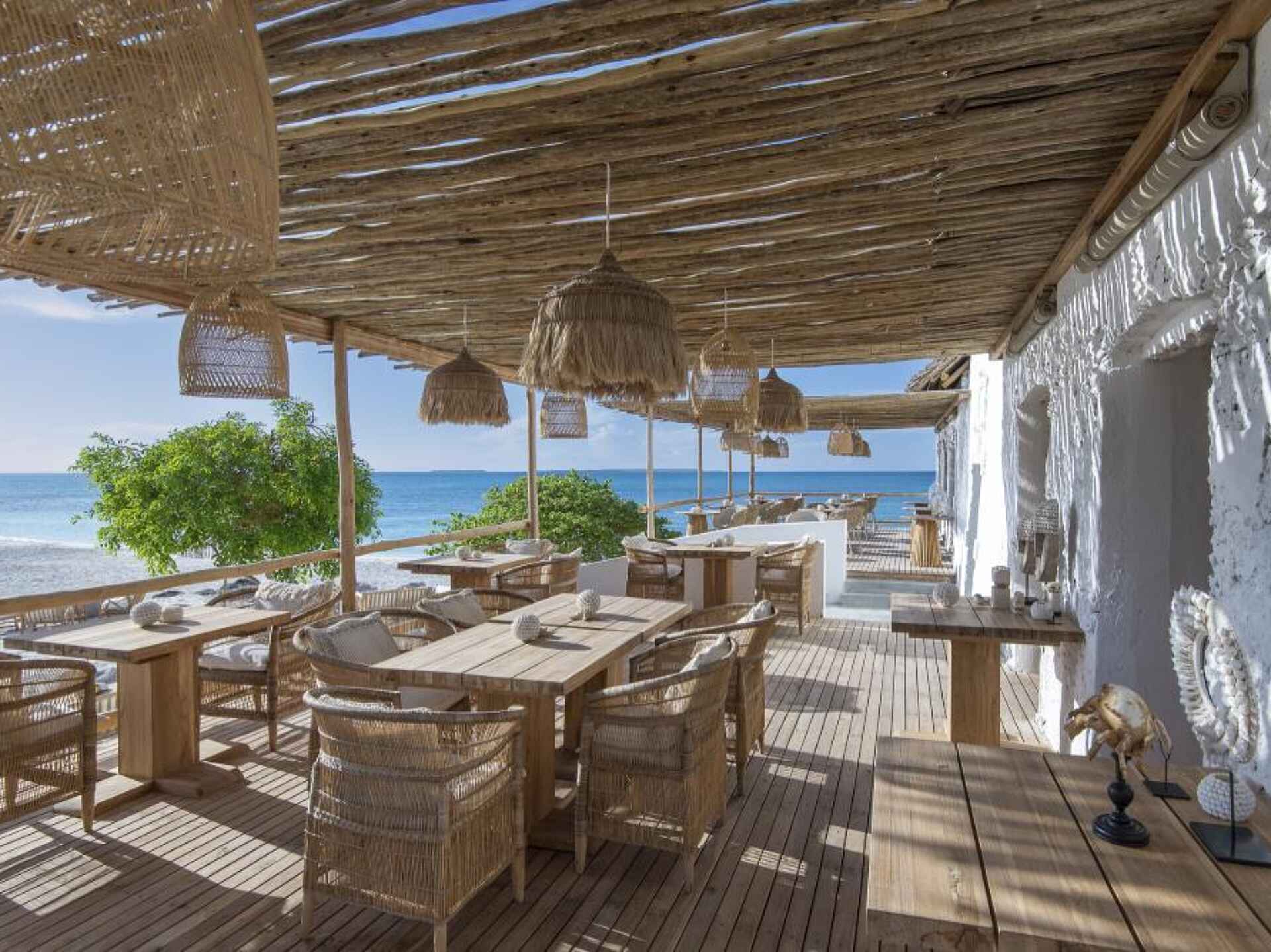 Laba Fanjove Island: Überdachte Restaurant Terrasse