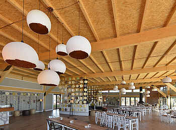 Kalahari Anib Lodge: Architektur des Speisesaals