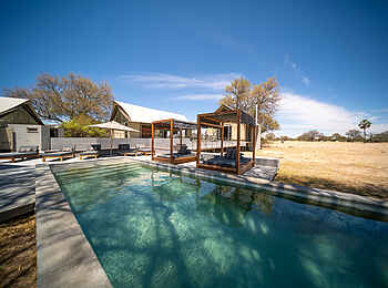 Linkwasha Camp: Poolbereich Linkwasha Camp: Poolbereich