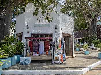 Nomad Beach Resort: Der Souvenir Shop von Außen Nomad Beach Resort: Der Souvenir Shop von Außen