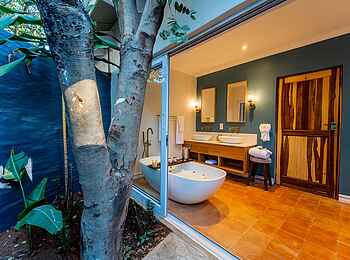 Shongwe Samanzi Lodge: Blick ins Bad