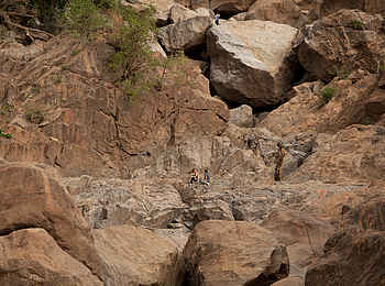 Wayo Manyara Green Camp: Klettern in des Felsen des Escarpment