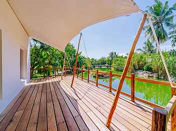 Ycona Luxury Resort: Yoga Plattform