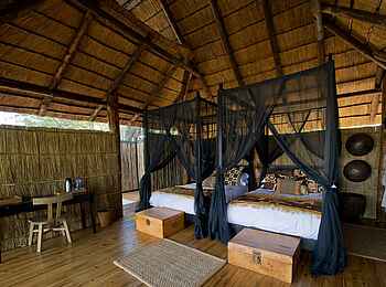 Chamilandu Bushcamp: Gästechalet Chamilandu Bushcamp: Gästechalet