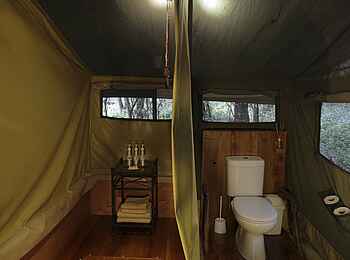 Elephant Pepper Camp: Toilette Elephant Pepper Camp: Toilette