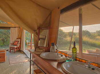 Encounter Mara Camp: Gästebad Encounter Mara Camp: Gästebad