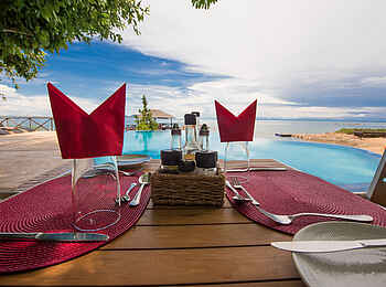 Blue Zebra Island Lodge: Mittagessen am Pool