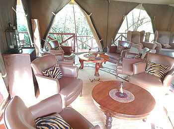 Mara Ngenche Camp: Sitzgruppe