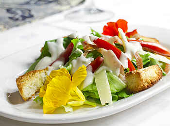 Gibbs Farm: Salat aus eigenem Anbau