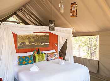 Elephant Pan Camp: Das Doppelbett Elephant Pan Camp: Das Doppelbett