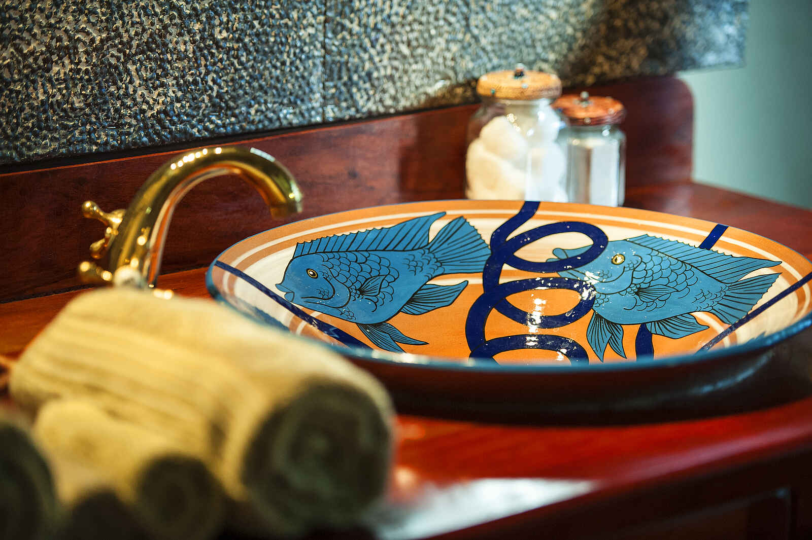 Jacana Camp: Waschtisch Detailaufnahme Jacana Camp: Waschtisch Detailaufnahme