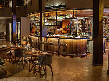 Melia Serengeti Lodge: Poolbar Melia Serengeti Lodge: Poolbar