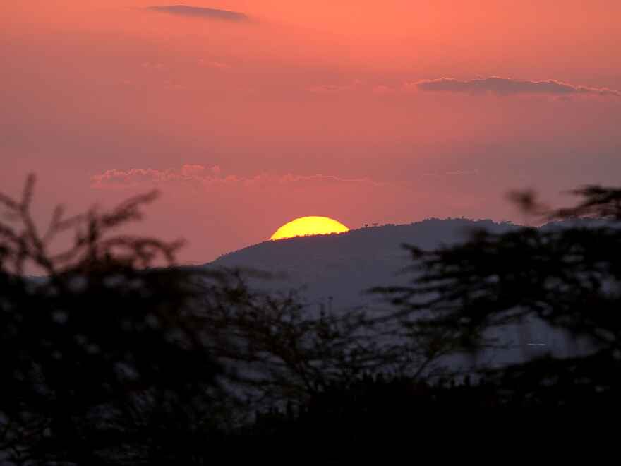 Ngorongoro O'ldeani Mountain Lodge: Sonnenuntergang Ngorongoro O'ldeani Mountain Lodge: Sonnenuntergang