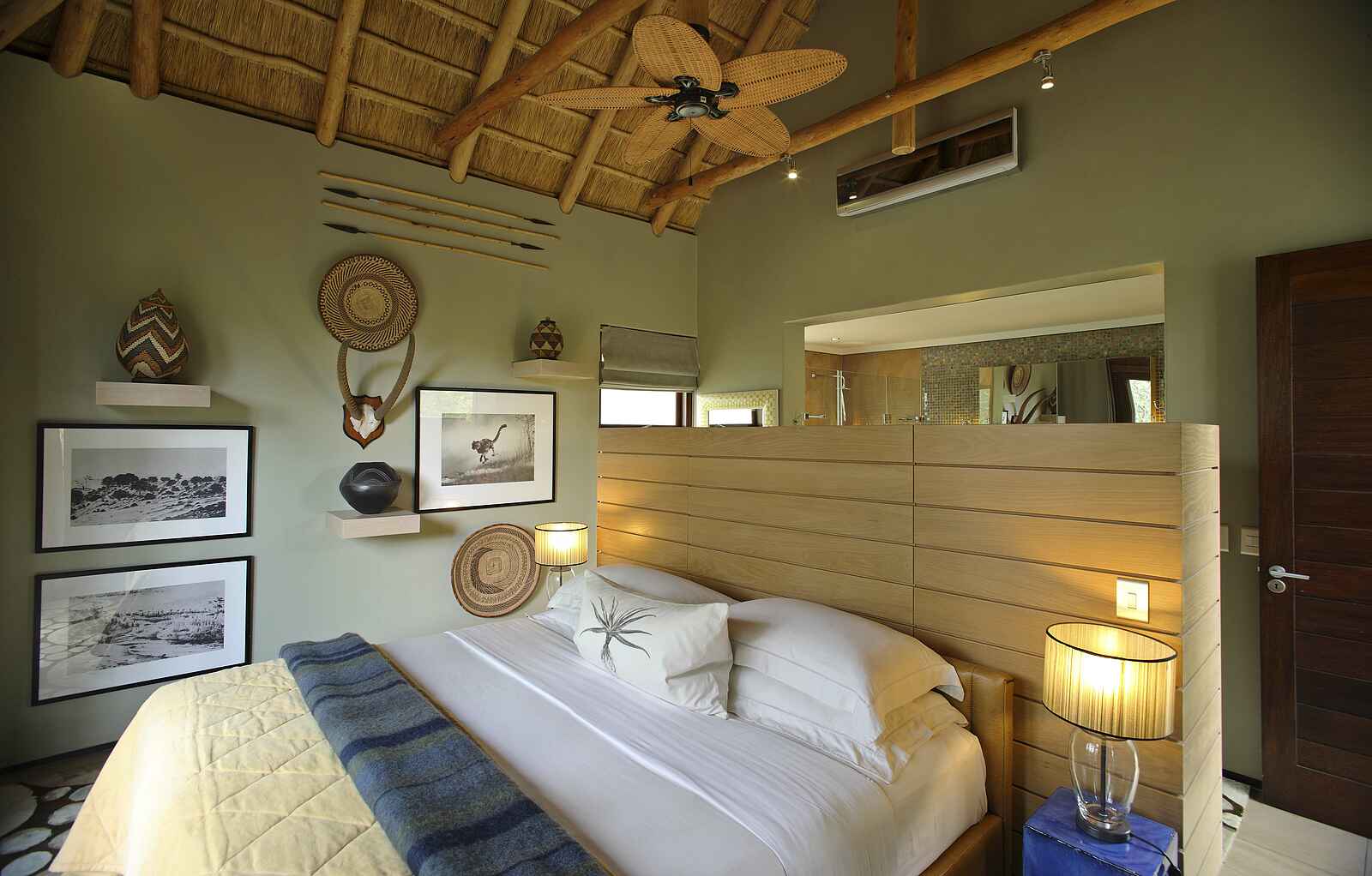 Phinda Homestead: Doppelbett in der Unterkunft Phinda Homestead: Doppelbett in der Unterkunft