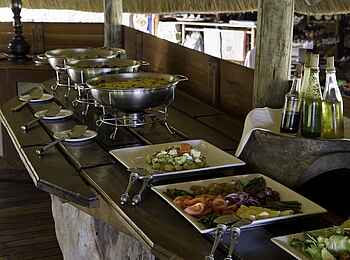 Savuti Camp: Brunch