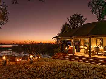 Shinde Footsteps: Abendstimmung Shinde Footsteps: Abendstimmung