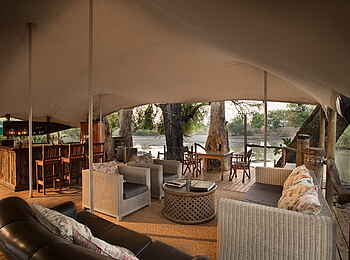Kanga Expeditions: Lounge