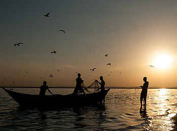 Lobolo Camp: Fischer im Gegenlicht
