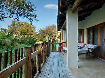Notten's Bush Camp: Veranda einer Suite Notten's Bush Camp: Veranda einer Suite
