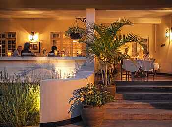 Legendary Lodge: Restaurantterrasse